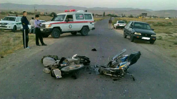 عکس تصادف مرگبار و شاخ به شاخ 2 موتورسوار در قوچان