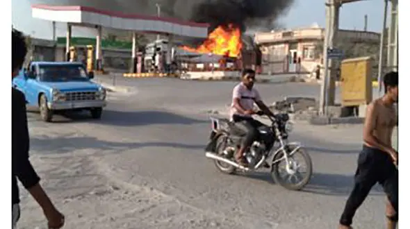 14 عکس از انفجار  پمپ بنزین گروگ هرمزگان 