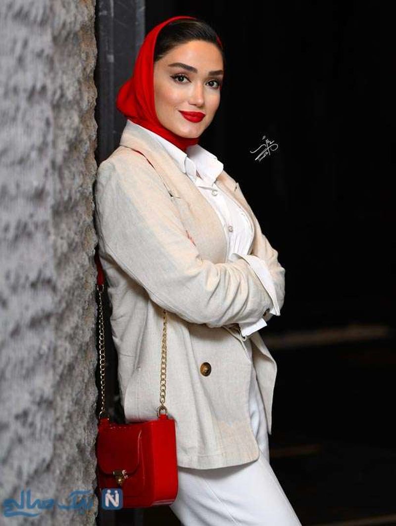 پست جدید مهنوش صادقی