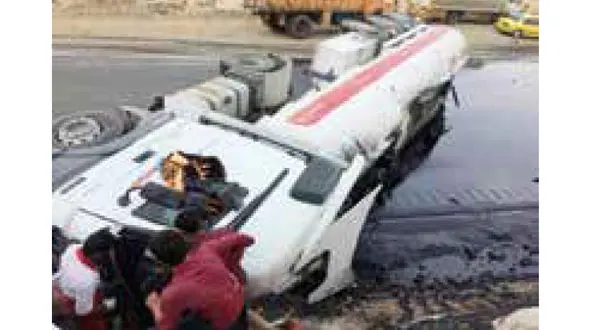 حادثه وحشتناک دیگر با نفتکش عراقی در پلدختر + عکس