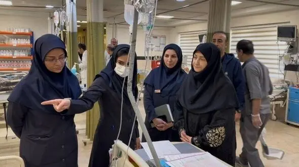 عیادت رئیس سازمان محیط زیست از مجروحان حملات اخیر 