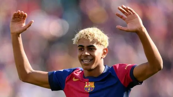 کری خوانی لامین یامال و گاوی: هر کی نپره، رئالیه! + عکس