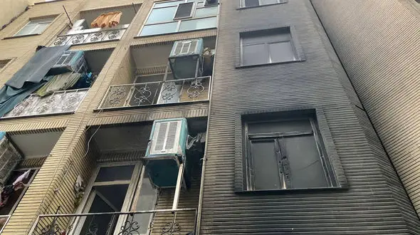 آتش‌سوزی در ساختمان ۴ طبقه خیابان ولیعصر / ۱۷ زن و مرد نجات پیدا کردند