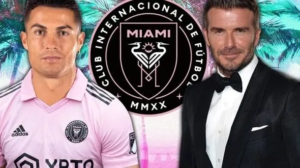 دیوید بکام در حال مذاکره با رونالدو