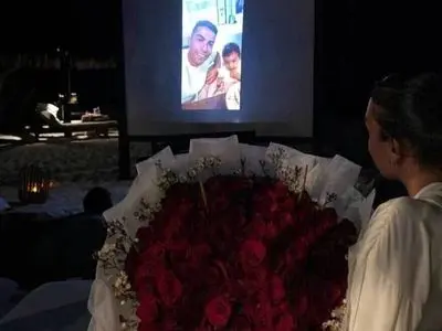 هدیه فوق عاشقانه  رونالدو برای جورجینا در روز ولنتاین+ عکس های لاکچری ترین روز عشق جهان