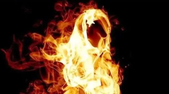 معلم مسجد سلیمانی که خودسوزی کرده بود کشته شد! + جزییات کامل