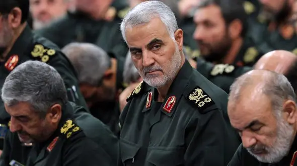 عکسی دیده نشده از سردار سلیمانی و دریابان شمخانی +عکس 