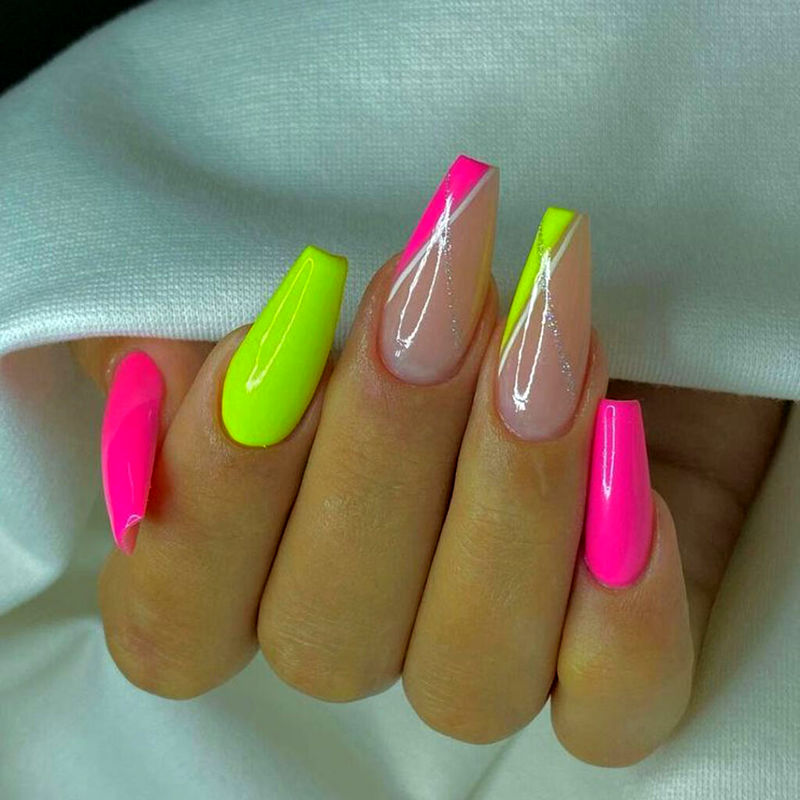 طراحی ناخن نئون شیک