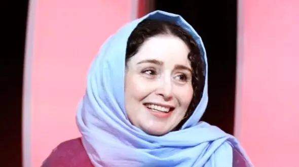 سام درخشانی خطاب به ژاله صامتی: اشکال نداره عاشقانه هامون رو بزاریم برای یه وقت دیگه؟ جبران می کنم!