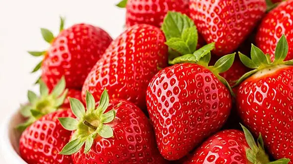 با این روش‌ ها توت‌ فرنگی را تازه‌ تر و ماندگارتر نگه دارید! / اینفوگرافیک