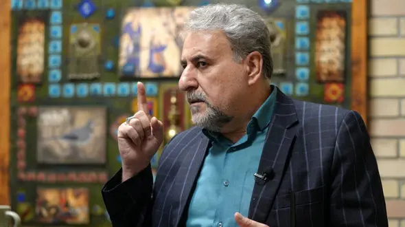 ارسال پیامک به سیاسیون برای استیضاح پزشکیان / افشای اقدامات جدید تندروها علیه دولت چهاردهم + فیلم