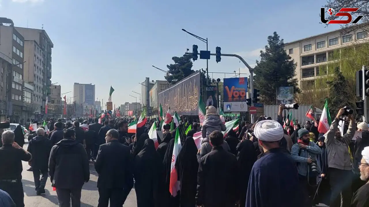 فیلم آغاز آئین بیعت با رهبری، آیت الله سید مجتبی خامنه ای در میدان انقلاب تهران