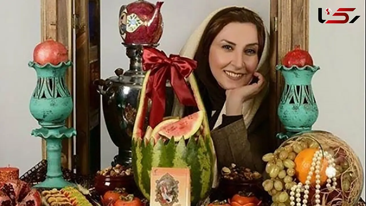 نگاهی به سبک  اعیانی مرجانه گلچین در چیدمان میز باشکوه یلدایی با انار دون شده، پشمک و شمعدان های کریستالی/ یلدا هم با سردی اش به صبح می‌رسد تو غصه‌ کدام شب را می‌خوری؟ + فیلم