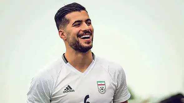 رونمایی از ادکلن لاکچری و 23 میلیون تومانی سعید عزت اللهی، ستاره خوشتیپ تیم ملی+ویدیو