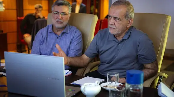 رئیس‌ جمهور: باید شریک رنج و دغدغه‌ های مردم باشیم / رخدادهای اجتماعی دی سال گذشته قابل پیشگیری بود