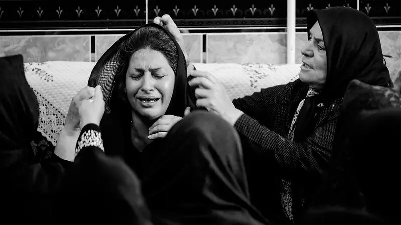 آتنا اصلانی