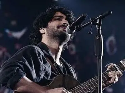 بشنوید و ببینید صدای طلایی عرفان طهماسبی / آهنگ چشم و دلوم روشن بندری