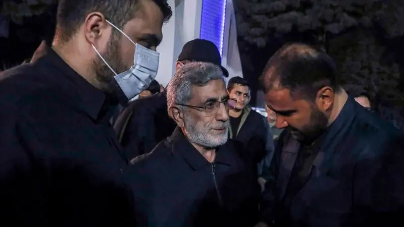 سردار قاآنی در مراسم استقبال از پیکر شهید نیلفروشان در فرودگاه مهرآباد تهران