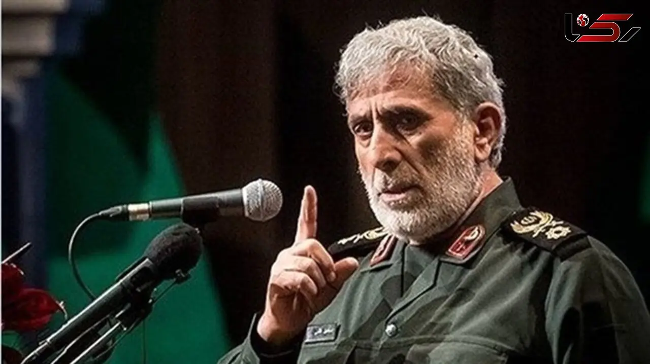 عکس/ سردار قاآنی در جوانی و در جلسه فرماندهان در جبهه؛ دهه ۶۰