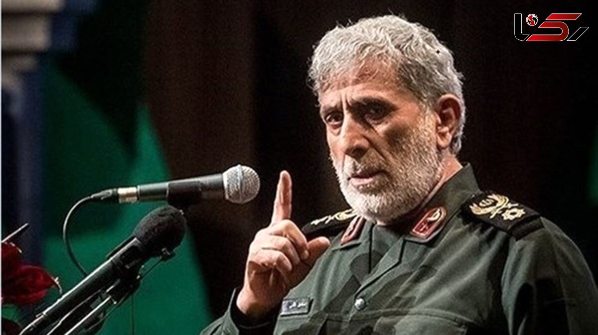 عکس/ سردار قاآنی در جوانی و در جلسه فرماندهان در جبهه؛ دهه ۶۰