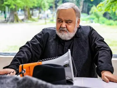 عکس سفر در زمان / «اکبر عبدی» در کنار دخترش المیرا؛ سال 1398