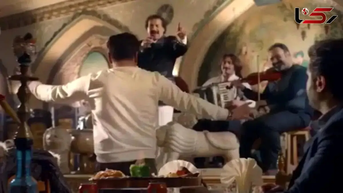 فیلم آواز شاد /  تا جواد یساری خوند بهرنگ علوی بیخیال مردم رفت وسط پایکوبی سام درخشانی معذبه ...