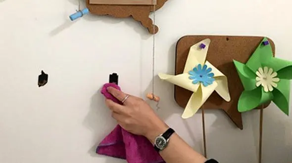 راه های جدا کردن چسب دو طرفه از روی دیوار