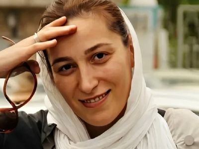 رونمایی فلامک جنیدی بازیگر شب های برره و قهوه تلخ از همسر و دوقلوهایش + فیلم گریه های خانم بازیگر از دوری بچه هاش!
