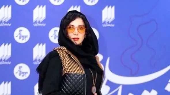 حضور لیلا بلوکات و دوستان موفقش در یک رستوران لاکچری