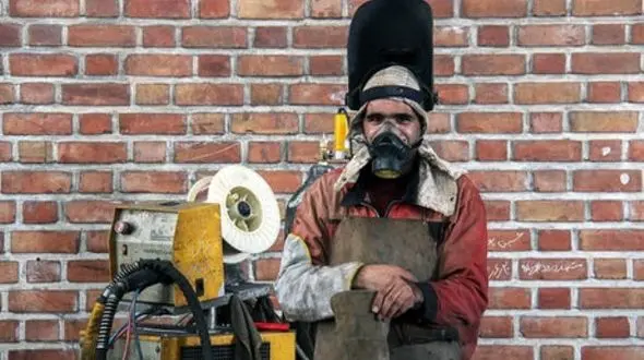 ترس دولت از افزایش دستمزد کارگران باید بریزد 