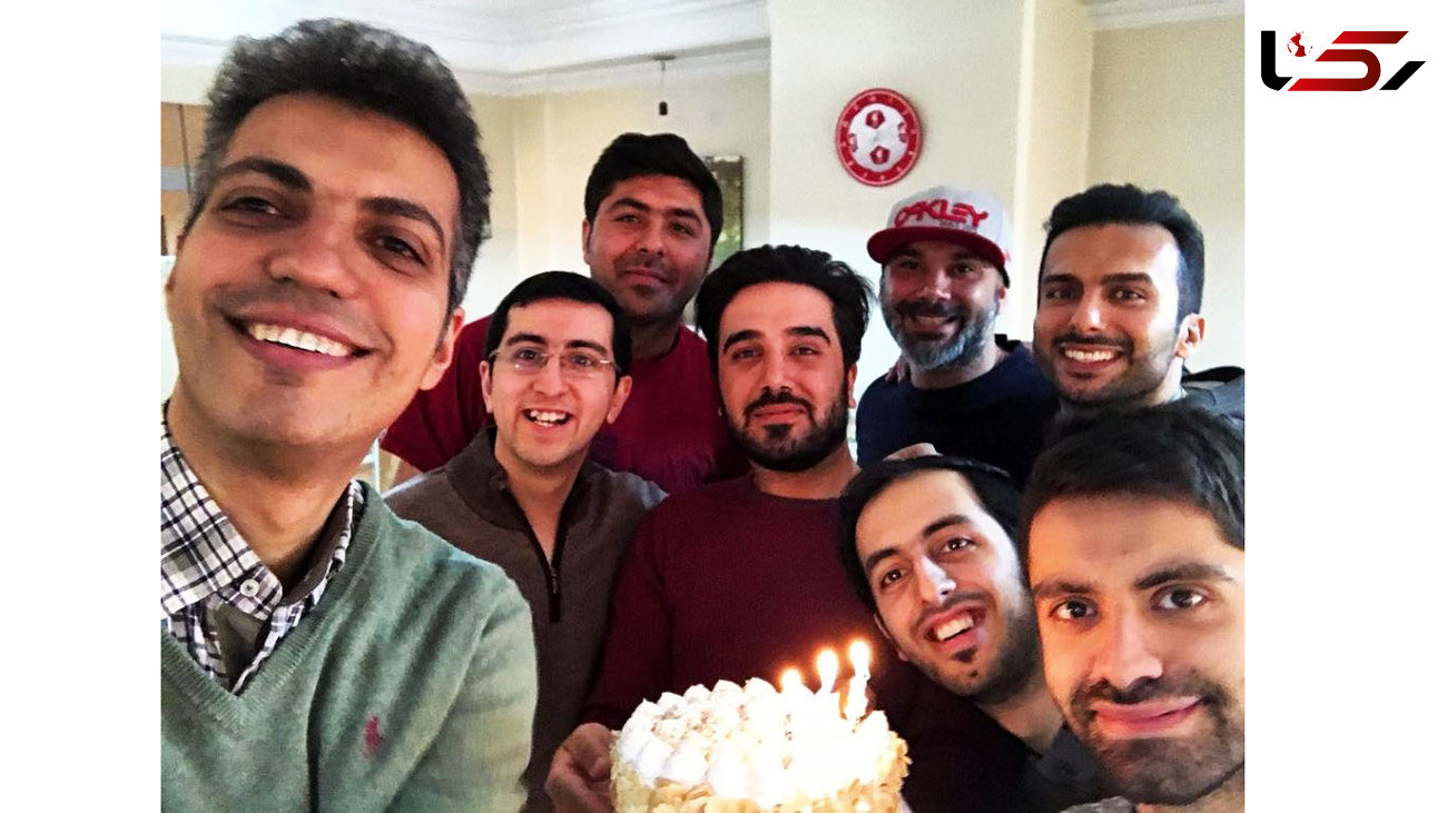 سلفی جالب و متفاوت عادل فردوسی پور در جشن تولد +عکس