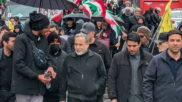 عباس عراقچی در راهپیمایی روز قدس: دشمنان خود را مجبور خواهیم کرد که به قدرت مردم ایران اعتراف کنند