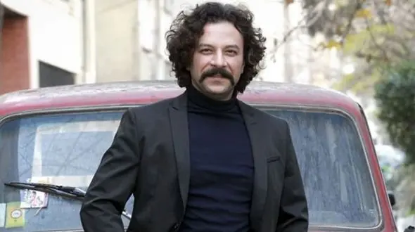 تیپ خاص بازیگر سریال نجلا در عکس جدیدش 