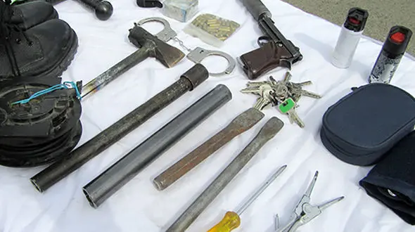 رییس پلیس آگاهی پایتخت :  دستگیری 131سارق و زورگیر در محاصره پلیس + فیلم و عکس