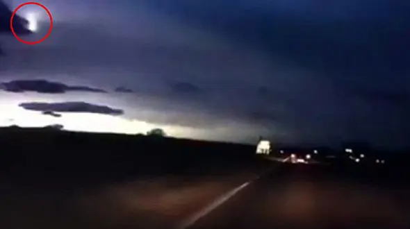 انفجار هولناک شهاب‌سنگ در زمین + فیلم کوتاه