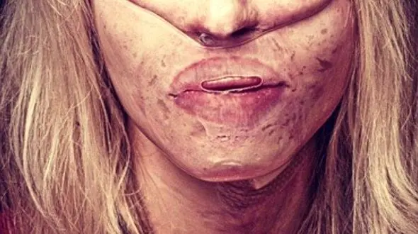 کنجکاوی دختر کتی پیپر