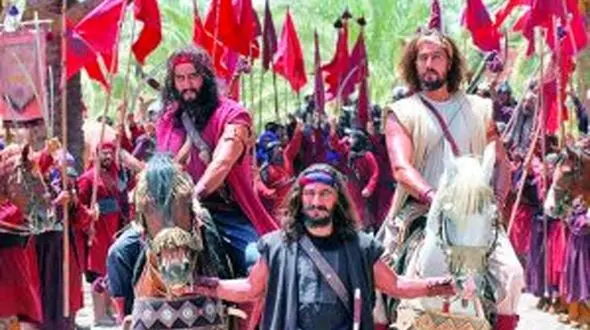 با پایین کشیده شدن «رستاخیز» در ایران، سازوکار نمایش خارجی آن بطور کلی نابود شد