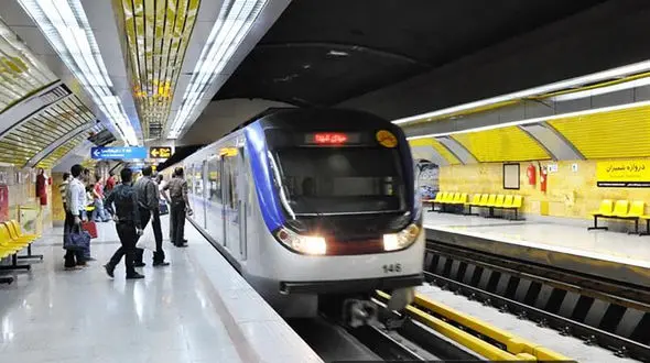 عکسی از دو زن در متروی تهران که پربازدید شد 