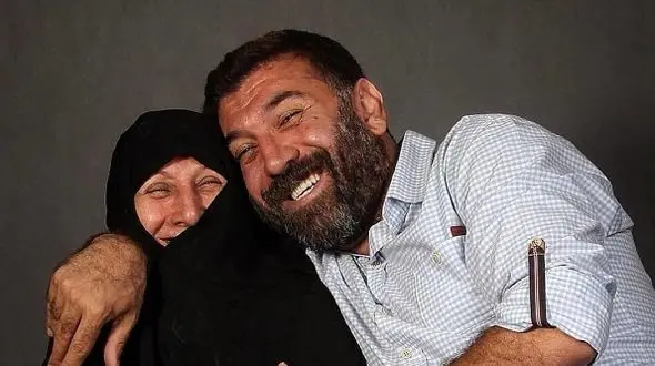 صحبت های تلخ ننه علی از آخرین روز های علی انصاریان : امیدوار بود به خانه برگردد اما هیچوقت نیامد!