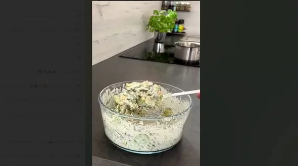 سالاد تابستانی خیار با سس ماست