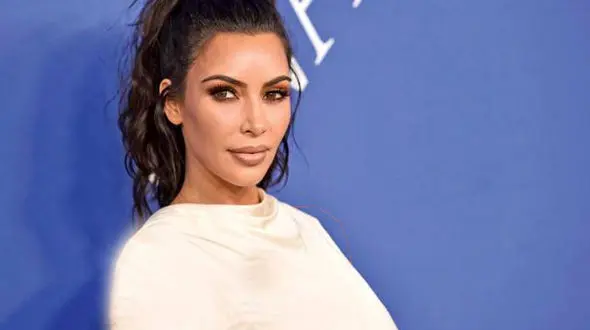 استوری جذاب کیم کارداشیان از عدس پلو با ته دیگ سیب زمینی ایرانی / خانم آشپز ایرانی  کیم را بشناسید !