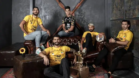 ژست های جالب ستاره ها در رونمایی کیت سپاهان/ فوتبالیست هایی که بازیگر هم هستند! + فیلم و عکس