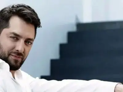 شیطنت بهرام رادان برای یک دختر بچه + عکس/ آقای بازیگر از قالب هنرمندی خارج شد