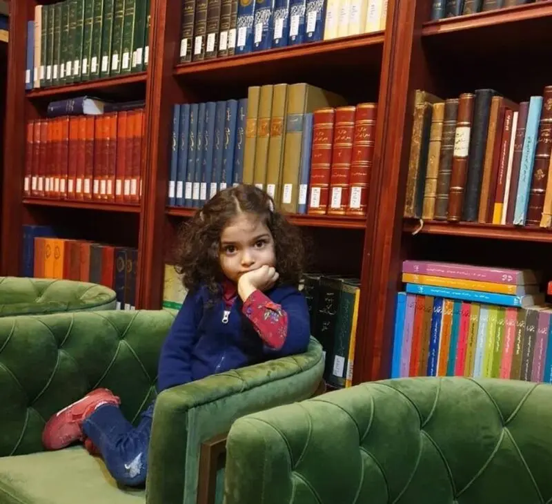 آزاده نامداری