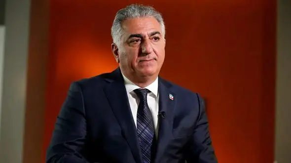  حقوق ماهیانه نجومی رضا پهلوی در یکسالگی ! /  بدون کارکردن برابر حقوق 160 کارگر !