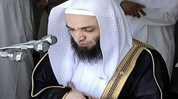 توهین رفتاری امام جماعت مسجد الحرام با «بن سلمان» 