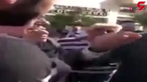 توزیع کننده پول در میان تظاهرکنندگان لبنانی دستگیر شد + فیلم 