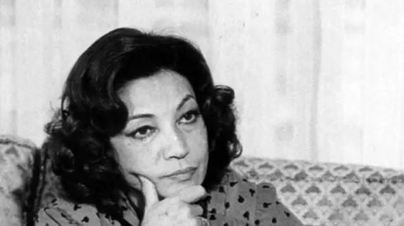 عکس/ ظاهرسازی خاندان ریاکار پهلوی برای تطهیر کردن اقدامات‌شان؛ این بار لباس احرام بر تن اشرف پهلوی