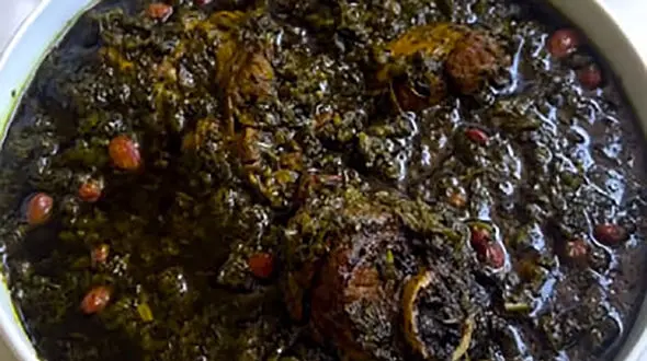 آموزش پخت قورمه سبزی با سبزی خشک و رب لیمو عمانی + فیلم