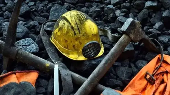 مرگ کارگر ۳۲ ساله در معدن زغال سنگ کلاته رودبار